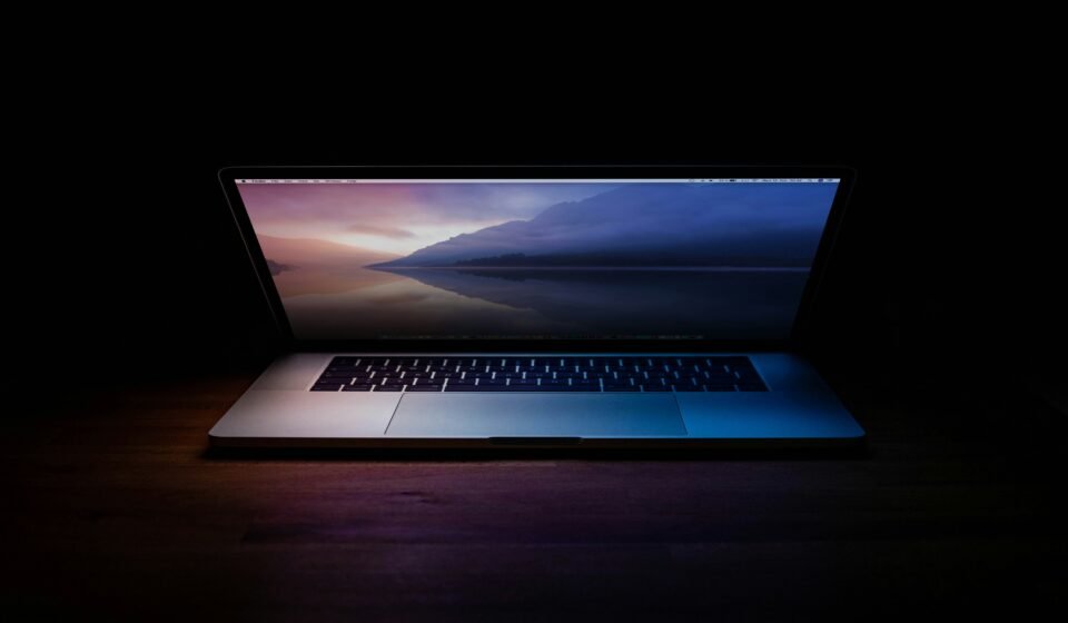 Difference Between Windows 10 and Windows 11